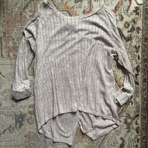 Quarter sleeve shirt